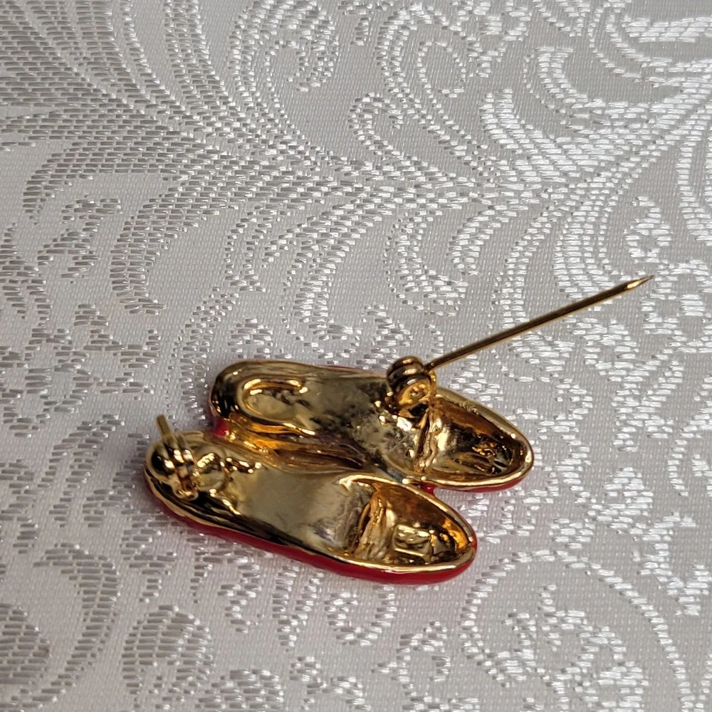 Vintage Gold‎ Ruby Red Slippers Brooch Enamel Rhinestone Bow Dorothy Kitsch Gift